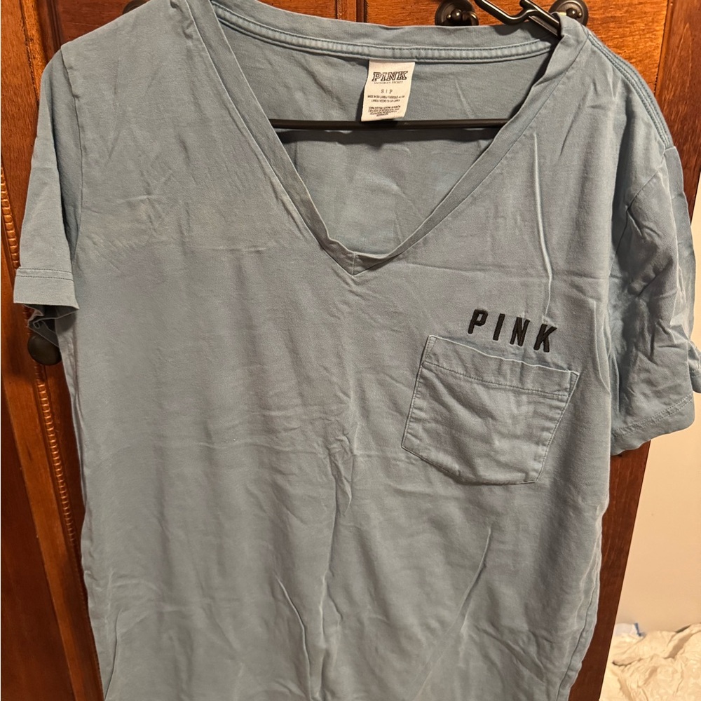 PINK Victoria's Secret V-Neck Tee